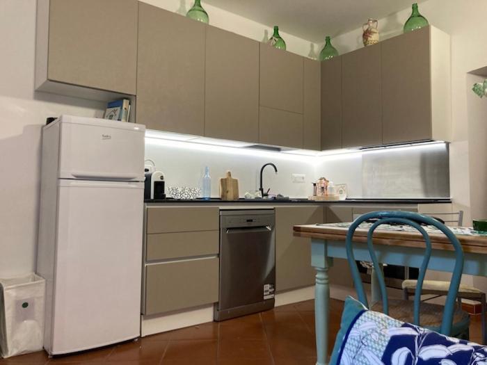 La Casa Delle Fiorentine Appartement La Spezia Buitenkant foto